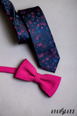 Тъмно синя тясна вратовръзка с флорален десен в розово - ширина 5 см